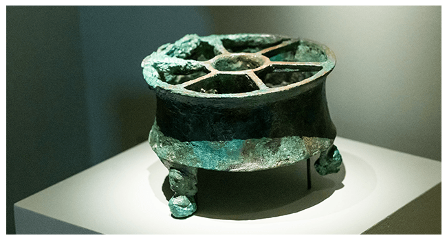 Exhibition collection piece